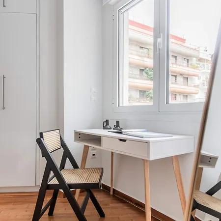 Апартаменты Charming & Comfy 2bd In Acropolis Area By Upstreet Афины